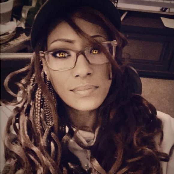 Meet your Posher, Tanya - Picture 3 of 16